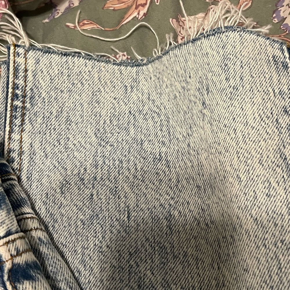 Frame Denim Jean - Picture 5 of 5